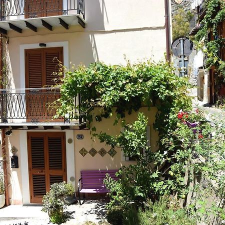 Bed and Breakfast La Casa del Geko Cefalù Esterno foto