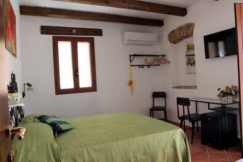Bed and Breakfast La Casa del Geko Cefalù Camera foto