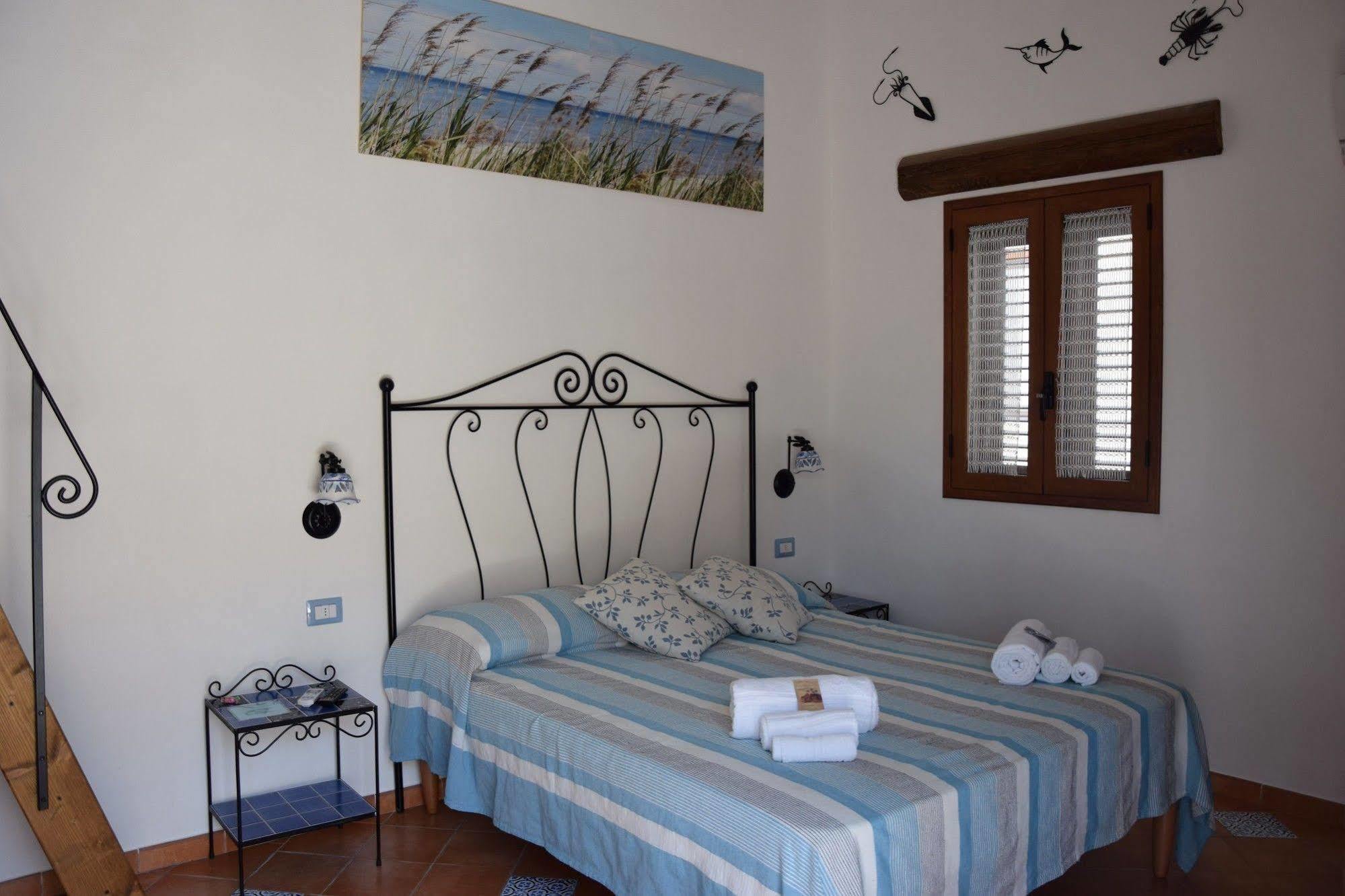Bed and Breakfast La Casa del Geko Cefalù Esterno foto